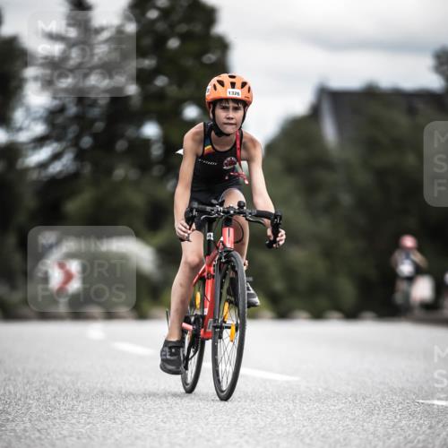 21.06.2026 - 29. Vierlanden-Triathlon H.Heesch http://msf.ph/oto/9926982 21.06.2026 15:00:18 Radfahren 1326 meine-sportfotos.de