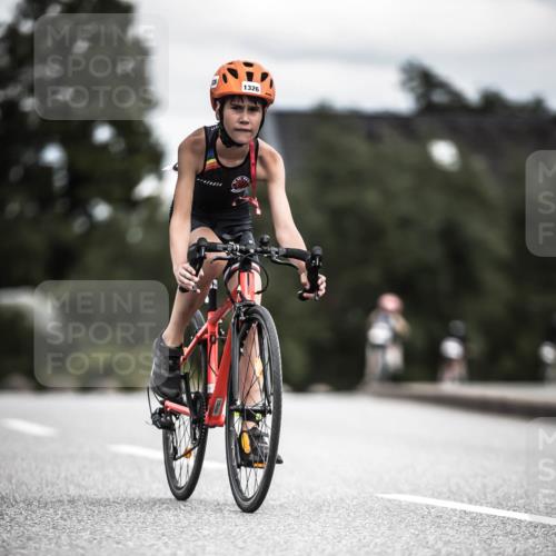 21.06.2026 - 29. Vierlanden-Triathlon H.Heesch http://msf.ph/oto/9926994 21.06.2026 15:00:18 Radfahren 1326 meine-sportfotos.de