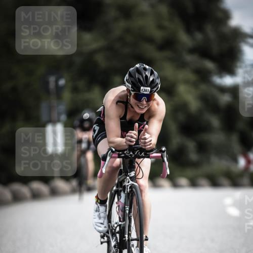 21.06.2026 - 29. Vierlanden-Triathlon H.Heesch http://msf.ph/oto/9927007 21.06.2026 13:30:37 Radfahren 1207 meine-sportfotos.de