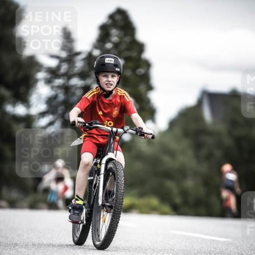 21.06.2026 - 29. Vierlanden-Triathlon H.Heesch http://msf.ph/oto/9927010 21.06.2026 15:00:39 Radfahren 1295 meine-sportfotos.de