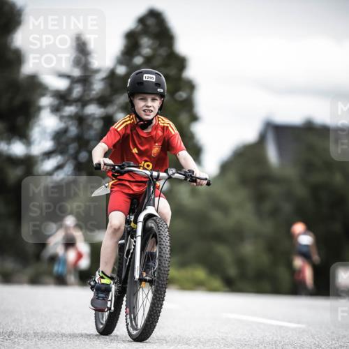 21.06.2026 - 29. Vierlanden-Triathlon H.Heesch http://msf.ph/oto/9927012 21.06.2026 15:00:40 Radfahren 1295 meine-sportfotos.de
