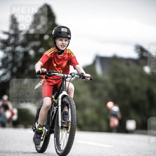 21.06.2026 - 29. Vierlanden-Triathlon H.Heesch http://msf.ph/oto/9927020 21.06.2026 15:00:40 Radfahren 1295 meine-sportfotos.de