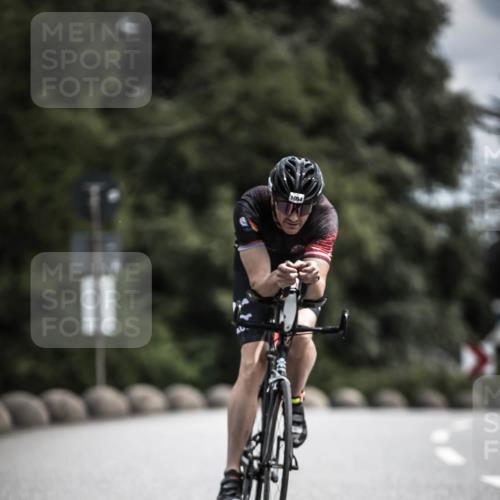 21.06.2026 - 29. Vierlanden-Triathlon H.Heesch http://msf.ph/oto/9927037 21.06.2026 13:30:39 Radfahren 1094 meine-sportfotos.de