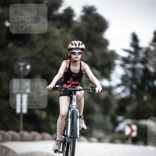21.06.2026 - 29. Vierlanden-Triathlon H.Heesch http://msf.ph/oto/9927042 21.06.2026 15:00:48 Radfahren 11 meine-sportfotos.de