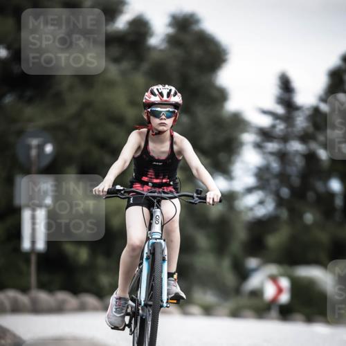 21.06.2026 - 29. Vierlanden-Triathlon H.Heesch http://msf.ph/oto/9927046 21.06.2026 15:00:48 Radfahren 11 meine-sportfotos.de
