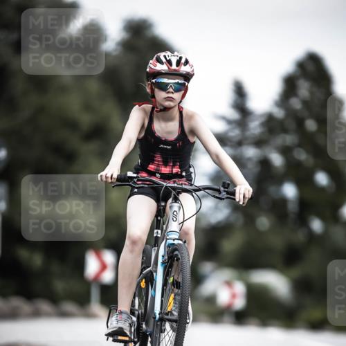 21.06.2026 - 29. Vierlanden-Triathlon H.Heesch http://msf.ph/oto/9927054 21.06.2026 15:00:48 Radfahren 1309 meine-sportfotos.de