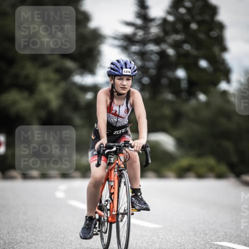 21.06.2026 - 29. Vierlanden-Triathlon H.Heesch http://msf.ph/oto/9927107 21.06.2026 15:02:18 Radfahren 1318 meine-sportfotos.de