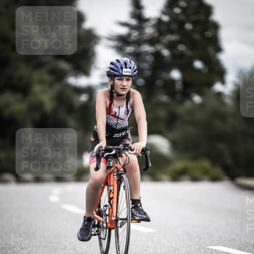 21.06.2026 - 29. Vierlanden-Triathlon H.Heesch http://msf.ph/oto/9927109 21.06.2026 15:02:18 Radfahren 1318 meine-sportfotos.de