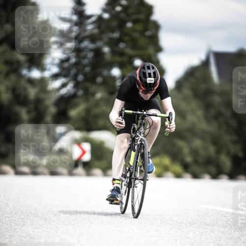 21.06.2026 - 29. Vierlanden-Triathlon H.Heesch http://msf.ph/oto/9927114 21.06.2026 14:54:58 Radfahren 1244 meine-sportfotos.de