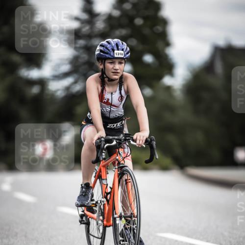 21.06.2026 - 29. Vierlanden-Triathlon H.Heesch http://msf.ph/oto/9927123 21.06.2026 15:02:18 Radfahren 1318 meine-sportfotos.de