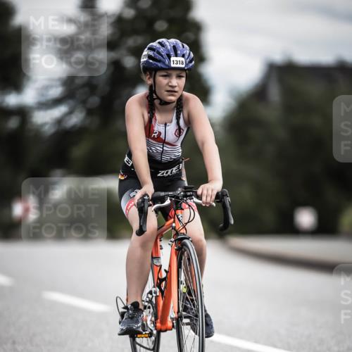 21.06.2026 - 29. Vierlanden-Triathlon H.Heesch http://msf.ph/oto/9927131 21.06.2026 15:02:18 Radfahren 1318 meine-sportfotos.de