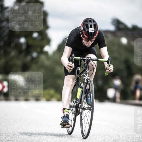 21.06.2026 - 29. Vierlanden-Triathlon H.Heesch http://msf.ph/oto/9927132 21.06.2026 14:54:59 Radfahren 1244 meine-sportfotos.de