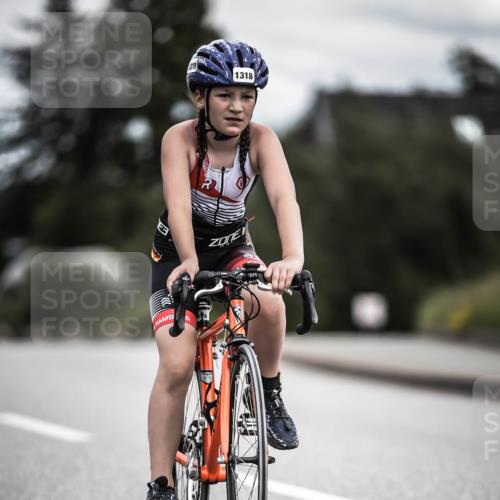 21.06.2026 - 29. Vierlanden-Triathlon H.Heesch http://msf.ph/oto/9927137 21.06.2026 15:02:19 Radfahren 318, 1318, 1 meine-sportfotos.de