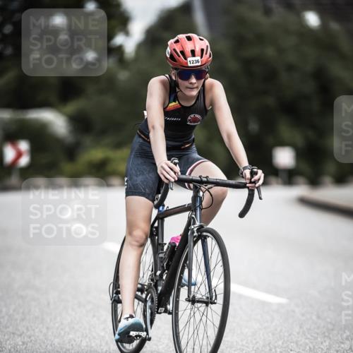 21.06.2026 - 29. Vierlanden-Triathlon H.Heesch http://msf.ph/oto/9927184 21.06.2026 14:55:29 Radfahren 1236 meine-sportfotos.de