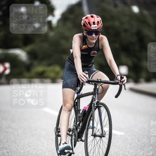 21.06.2026 - 29. Vierlanden-Triathlon H.Heesch http://msf.ph/oto/9927185 21.06.2026 14:55:30 Radfahren 1236 meine-sportfotos.de
