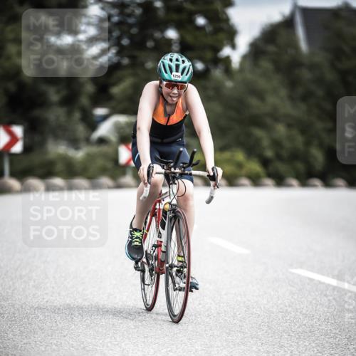 21.06.2026 - 29. Vierlanden-Triathlon H.Heesch http://msf.ph/oto/9927235 21.06.2026 14:55:58 Radfahren 1255 meine-sportfotos.de