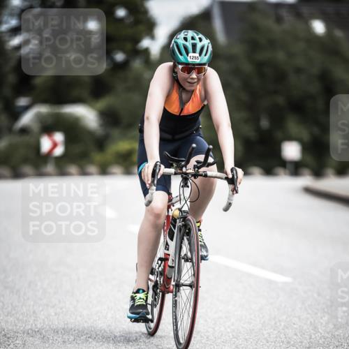 21.06.2026 - 29. Vierlanden-Triathlon H.Heesch http://msf.ph/oto/9927243 21.06.2026 14:55:59 Radfahren 1255 meine-sportfotos.de