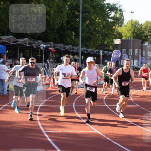 08.08.2026 - Nacht der Zehner Michael Strokosch http://msf.ph/oto/9927878 08.08.2026 17:12:46 Laufen 13, 131, 128, 127, 126, 14 meine-sportfotos.de