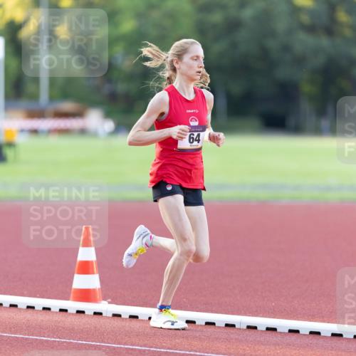08.08.2026 - Nacht der Zehner Michael Strokosch http://msf.ph/oto/9929904 08.08.2026 19:35:19 Laufen 64 meine-sportfotos.de