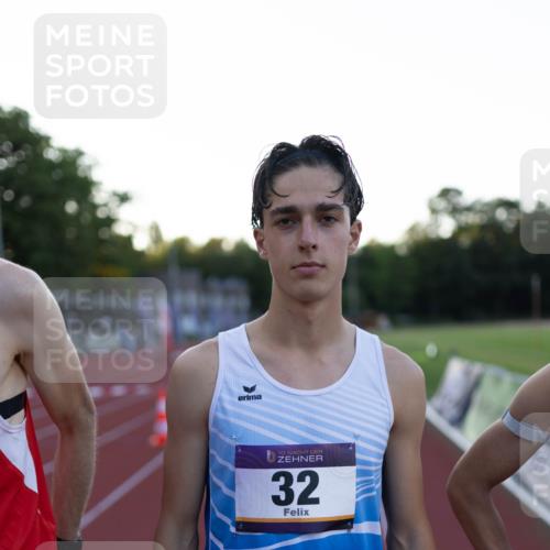 08.08.2026 - Nacht der Zehner Michael Strokosch http://msf.ph/oto/9930576 08.08.2026 20:22:11 Laufen 10, 32 meine-sportfotos.de