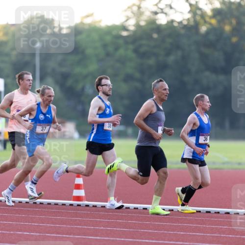 08.08.2026 - Nacht der Zehner Michael Strokosch http://msf.ph/oto/9930729 08.08.2026 20:30:03 Laufen 8, 42, 38, 37, 36 meine-sportfotos.de