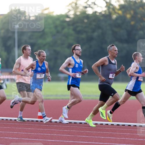 08.08.2026 - Nacht der Zehner Michael Strokosch http://msf.ph/oto/9930731 08.08.2026 20:30:03 Laufen 37, 38, 43 meine-sportfotos.de