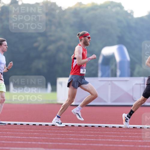 08.08.2026 - Nacht der Zehner Michael Strokosch http://msf.ph/oto/9930780 08.08.2026 20:31:10 Laufen 34 meine-sportfotos.de