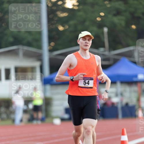 08.08.2026 - Nacht der Zehner Michael Strokosch http://msf.ph/oto/9930805 08.08.2026 20:31:57 Laufen 54 meine-sportfotos.de