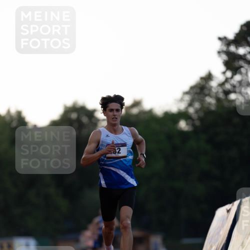 08.08.2026 - Nacht der Zehner Michael Strokosch http://msf.ph/oto/9930897 08.08.2026 20:47:27 Laufen 48, 2 meine-sportfotos.de