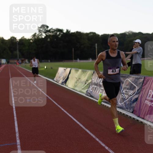 08.08.2026 - Nacht der Zehner Michael Strokosch http://msf.ph/oto/9930943 08.08.2026 20:50:29 Laufen 43 meine-sportfotos.de