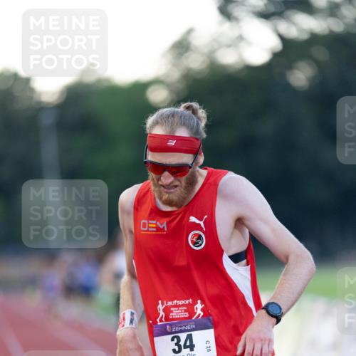 08.08.2026 - Nacht der Zehner Michael Strokosch http://msf.ph/oto/9931071 08.08.2026 20:56:13 Laufen 040, 267147, 10, 34, 28 meine-sportfotos.de