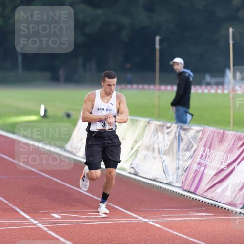 08.08.2026 - Nacht der Zehner Michael Strokosch http://msf.ph/oto/9931096 08.08.2026 20:57:14 Laufen  meine-sportfotos.de