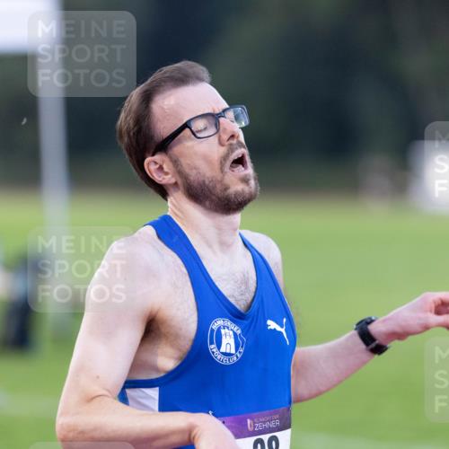 08.08.2026 - Nacht der Zehner Michael Strokosch http://msf.ph/oto/9931118 08.08.2026 20:57:25 Laufen 10, 40 meine-sportfotos.de