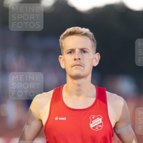 08.08.2026 - Nacht der Zehner Michael Strokosch http://msf.ph/oto/9931153 08.08.2026 21:17:46 Laufen 10, 6, 1945 meine-sportfotos.de