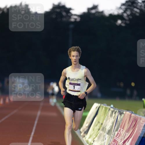 08.08.2026 - Nacht der Zehner Michael Strokosch http://msf.ph/oto/9931210 08.08.2026 21:21:54 Laufen  meine-sportfotos.de