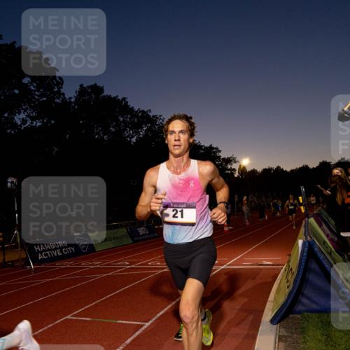 08.08.2026 - Nacht der Zehner Michael Strokosch http://msf.ph/oto/9931277 08.08.2026 21:33:43 Laufen 3, 21 meine-sportfotos.de