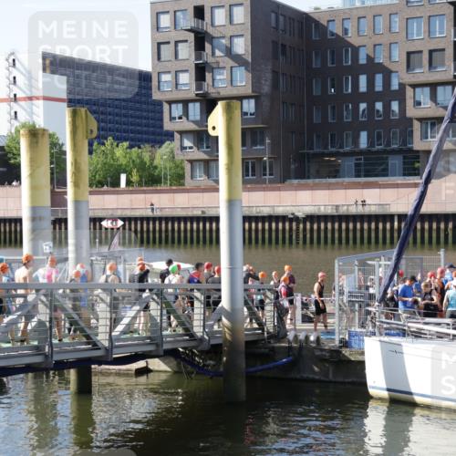 09.08.2026 - GEWOBA Citytriathlon Bremen Yannick Fuchs http://msf.ph/oto/9931423 09.08.2026 09:56:31 Schwimmen  meine-sportfotos.de