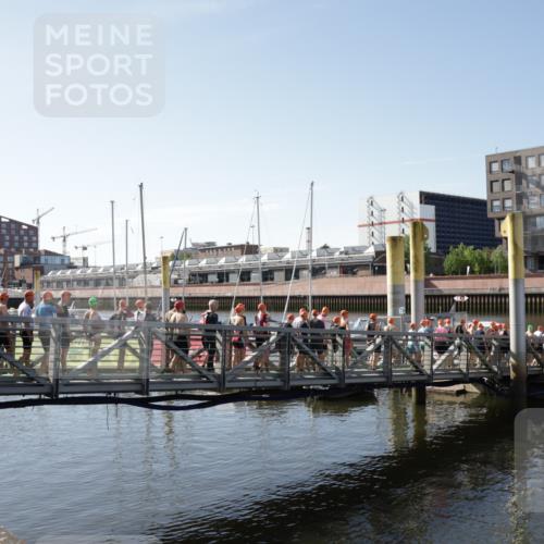 09.08.2026 - GEWOBA Citytriathlon Bremen Yannick Fuchs http://msf.ph/oto/9931428 09.08.2026 09:57:07 Schwimmen  meine-sportfotos.de