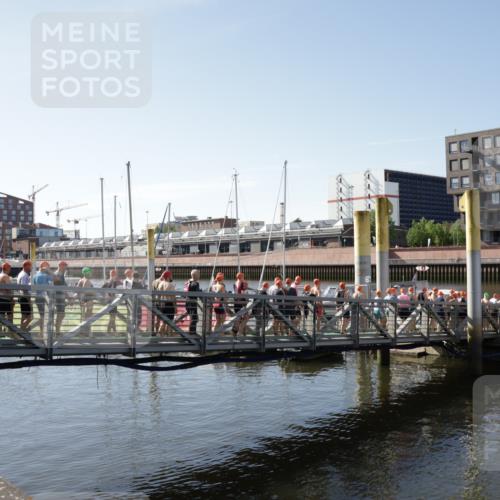 09.08.2026 - GEWOBA Citytriathlon Bremen Yannick Fuchs http://msf.ph/oto/9931429 09.08.2026 09:57:07 Schwimmen  meine-sportfotos.de