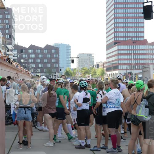 09.08.2026 - GEWOBA Citytriathlon Bremen Yannick Fuchs http://msf.ph/oto/9931430 09.08.2026 09:57:21 Schwimmen  meine-sportfotos.de