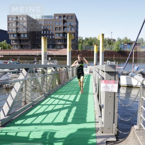 09.08.2026 - GEWOBA Citytriathlon Bremen Yannick Fuchs http://msf.ph/oto/9931433 09.08.2026 10:09:21 Schwimmen 365 meine-sportfotos.de