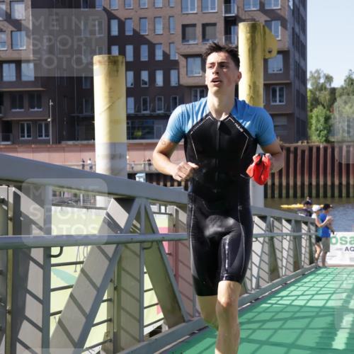 09.08.2026 - GEWOBA Citytriathlon Bremen Yannick Fuchs http://msf.ph/oto/9931455 09.08.2026 10:09:50 Schwimmen 280, 282, 285, 306 meine-sportfotos.de