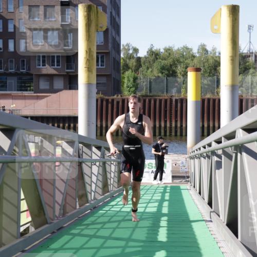 09.08.2026 - GEWOBA Citytriathlon Bremen Yannick Fuchs http://msf.ph/oto/9931459 09.08.2026 10:10:06 Schwimmen 280, 282, 302 meine-sportfotos.de