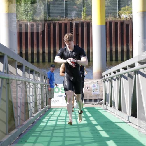 09.08.2026 - GEWOBA Citytriathlon Bremen Yannick Fuchs http://msf.ph/oto/9931482 09.08.2026 10:12:00 Schwimmen 297, 308, 386 meine-sportfotos.de