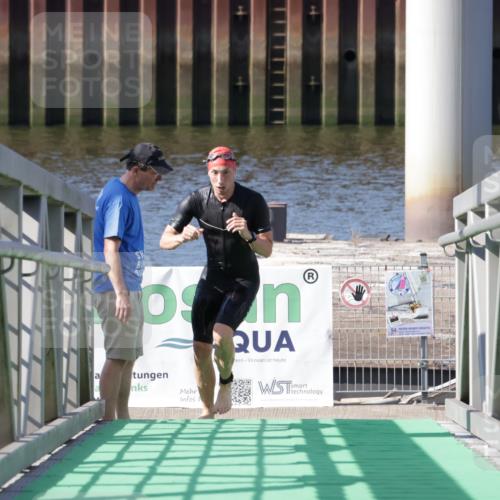 09.08.2026 - GEWOBA Citytriathlon Bremen Yannick Fuchs http://msf.ph/oto/9931489 09.08.2026 10:12:21 Schwimmen 308 meine-sportfotos.de