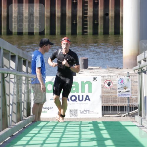09.08.2026 - GEWOBA Citytriathlon Bremen Yannick Fuchs http://msf.ph/oto/9931491 09.08.2026 10:12:22 Schwimmen  meine-sportfotos.de