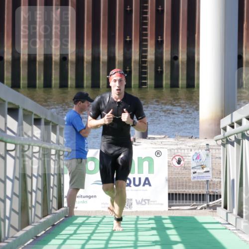 09.08.2026 - GEWOBA Citytriathlon Bremen Yannick Fuchs http://msf.ph/oto/9931492 09.08.2026 10:12:24 Schwimmen 349 meine-sportfotos.de