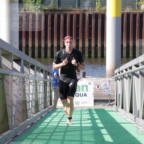 09.08.2026 - GEWOBA Citytriathlon Bremen Yannick Fuchs http://msf.ph/oto/9931496 09.08.2026 10:12:26 Schwimmen 349 meine-sportfotos.de