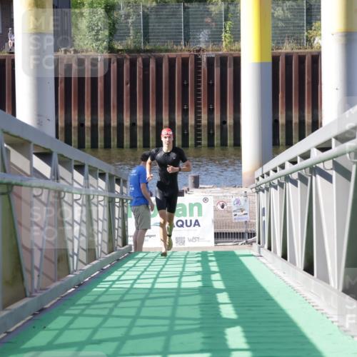 09.08.2026 - GEWOBA Citytriathlon Bremen Yannick Fuchs http://msf.ph/oto/9931510 09.08.2026 10:13:09 Schwimmen 286 meine-sportfotos.de