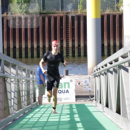 09.08.2026 - GEWOBA Citytriathlon Bremen Yannick Fuchs http://msf.ph/oto/9931512 09.08.2026 10:13:10 Schwimmen 286 meine-sportfotos.de